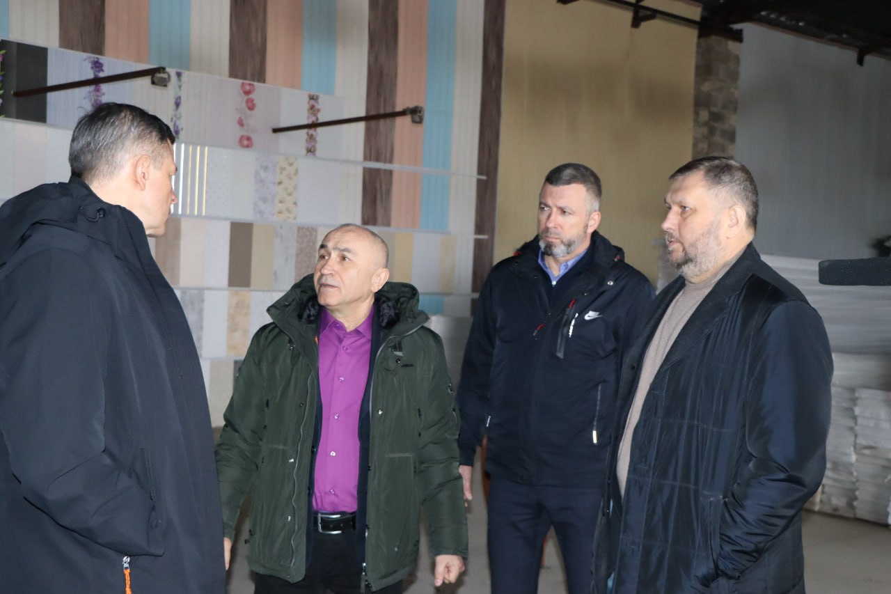 Евгений Бондарь: Рабочий визит Председателя Правительства ЛНР: развитие строительного сектора в Лутугинском округе Евгений Бондарь: Рабочий визит Председателя Правительства ЛНР: развитие строительного сектора в Лутугинском округе