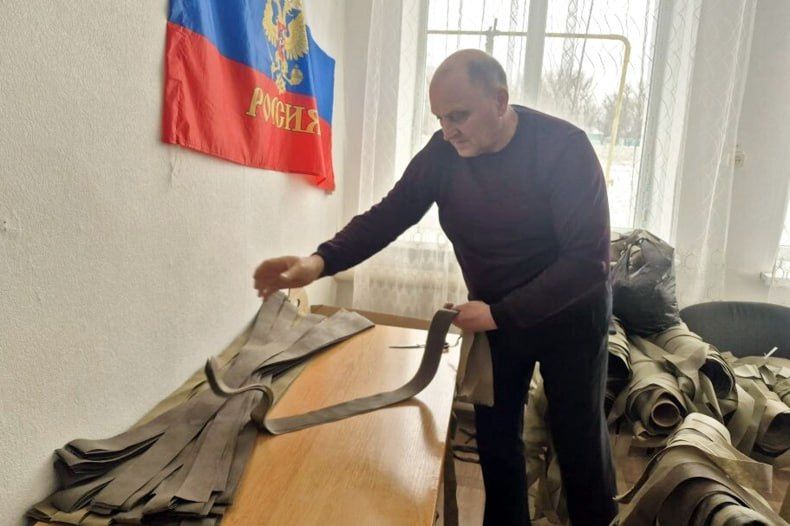 Юбилейную маскировочную сеть изготовили в селе Медвежанка! Юбилейную маскировочную сеть изготовили в селе Медвежанка!