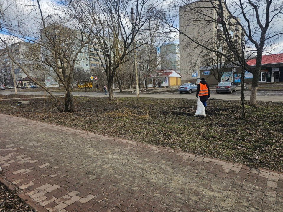 Муниципальное унитарное предприятие «ЖЭК» города Ровеньки на страже чистоты и порядка в городском округе! Муниципальное унитарное предприятие «ЖЭК» города Ровеньки на страже чистоты и порядка в городском округе!