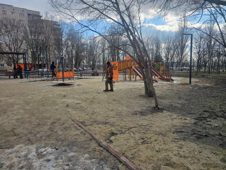 Муниципальное унитарное предприятие «ЖЭК» города Ровеньки на страже чистоты и порядка в городском округе! Муниципальное унитарное предприятие «ЖЭК» города Ровеньки на страже чистоты и порядка в городском округе!
