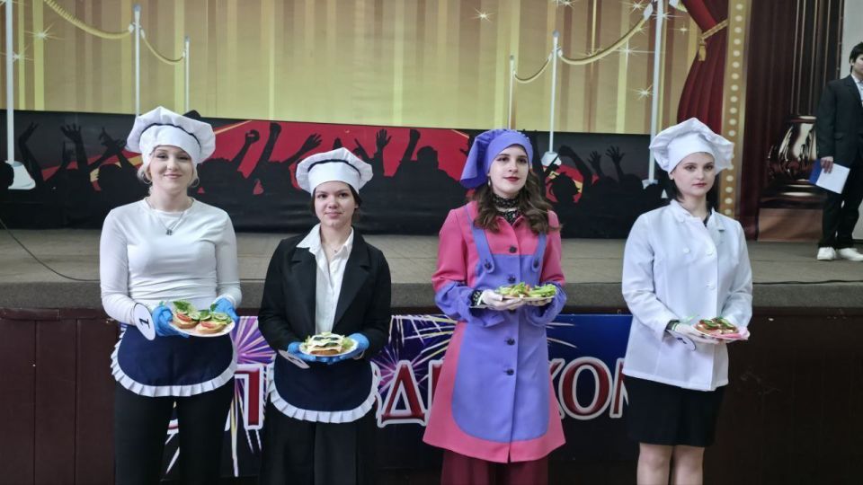 Сегодня в Ровеньковском технико-экономическом колледже состоялось грандиозное мероприятие, посвященное празднованию 8 Марта – конкурс «Мисс колледжа 2026» Сегодня в Ровеньковском технико-экономическом колледже состоялось грандиозное мероприятие, посвященное празднованию 8 Марта – конкурс «Мисс колледжа 2026»