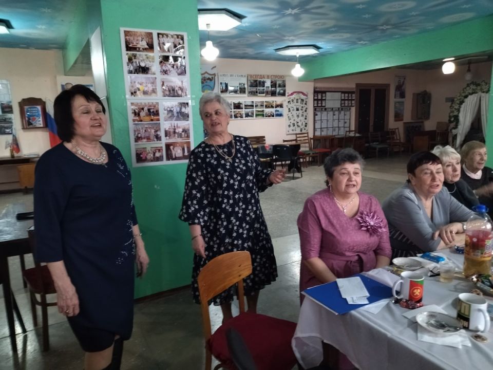 Во Дворце культуры им. О.Кошевого прошел круглый стол, приуроченный к Международному женскому дню — 8 марта Во Дворце культуры им. О.Кошевого прошел круглый стол, приуроченный к Международному женскому дню — 8 марта