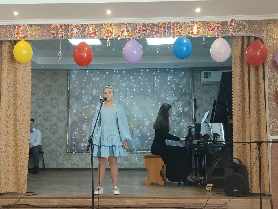 В Лутугинской детской музыкальной школе состоялся весенний концерт «Букет нот в подарок» В Лутугинской детской музыкальной школе состоялся весенний концерт «Букет нот в подарок»
