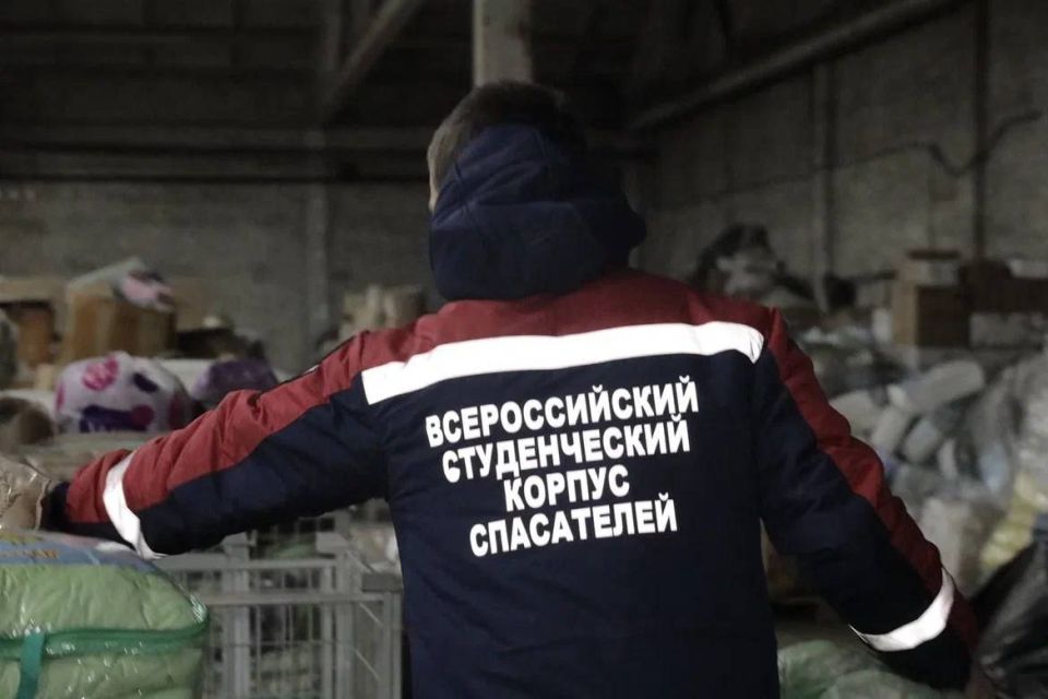 Цветы и добрые дела. 4 марта добровольцы студенческого спасательного отряда «Ворошиловец» ЛГПУ ЛугРО ВСКС снова доказали, что быть спасателем — значит помогать в самых разных ситуациях Цветы и добрые дела. 4 марта добровольцы студенческого спасательного отряда «Ворошиловец» ЛГПУ ЛугРО ВСКС снова доказали, что быть спасателем — значит помогать в самых разных ситуациях