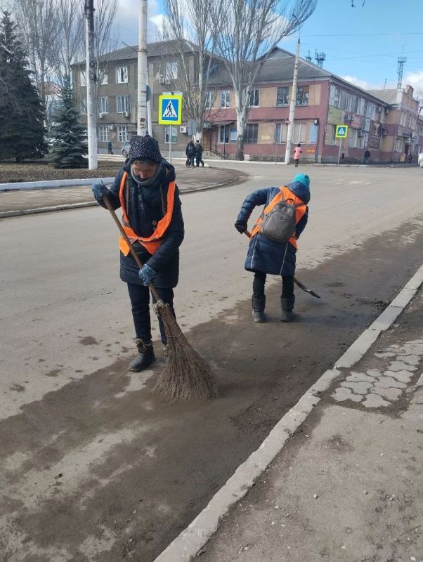 С наступлением благоприятных погодных условий работники дорожной службы активизировали свою деятельность С наступлением благоприятных погодных условий работники дорожной службы активизировали свою деятельность