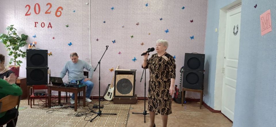 В Красном Луче для слушателей Университета третьего возраста состоялась праздничная концертная программа В Красном Луче для слушателей Университета третьего возраста состоялась праздничная концертная программа