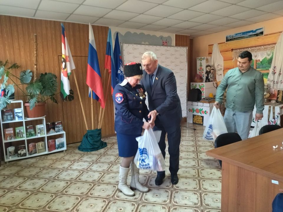 В Суходольске состоялось патриотическое мероприятие «Русская весна» В Суходольске состоялось патриотическое мероприятие «Русская весна»
