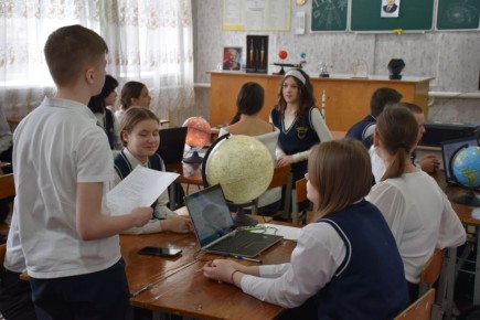 В Красный Луч пришло новое оборудование по физике