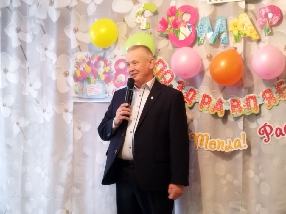 В поселке Краснодон с особой теплотой отметили Международный женский день В поселке Краснодон с особой теплотой отметили Международный женский день