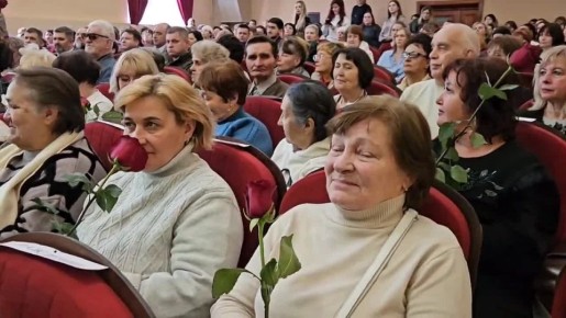 �������� �����������: � ������ ���� ����������� ����� � 1 ����� ����� ���������� ������ ��������� ������������� ��������, ����������� 8 �����