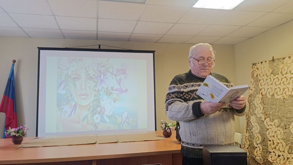 Накануне Международного Женского Дня в актовом зале Станично-Луганского Комплексного центра социального обслуживания населения царило радостное настроение Накануне Международного Женского Дня в актовом зале Станично-Луганского Комплексного центра социального обслуживания населения царило радостное настроение