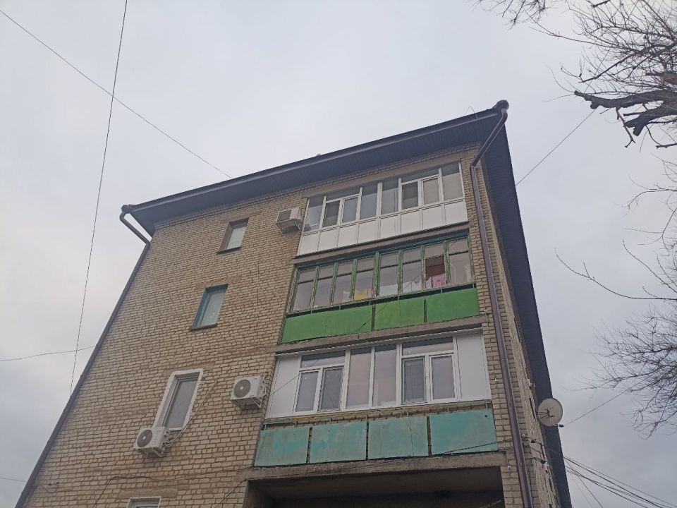 В пгт Краснодон продолжаются масштабные работы по ремонту кровель многоквартирных домов, которые выполняются при поддержке Тюменской области В пгт Краснодон продолжаются масштабные работы по ремонту кровель многоквартирных домов, которые выполняются при поддержке Тюменской области
