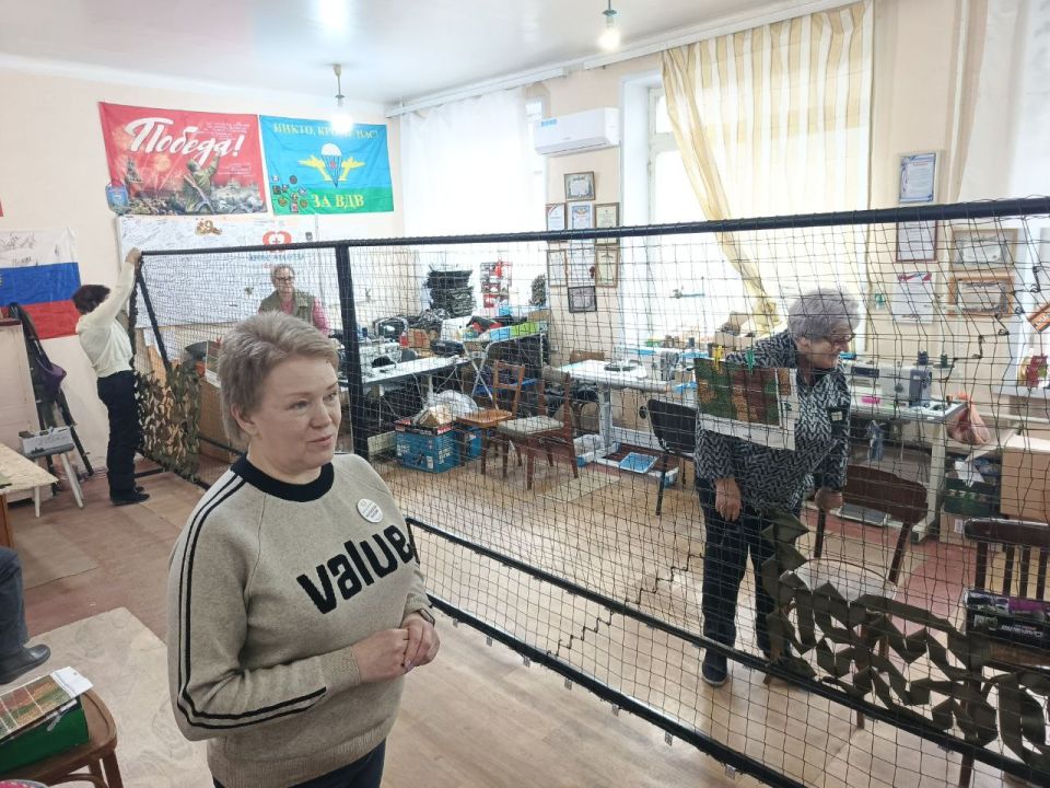 Председатель Совета городского округа город Алчевск Роман Лысенко посетил Алчевское отделение всероссийского волонтерского проекта «Золотые руки Ангела» Председатель Совета городского округа город Алчевск Роман Лысенко посетил Алчевское отделение всероссийского волонтерского проекта «Золотые руки Ангела»
