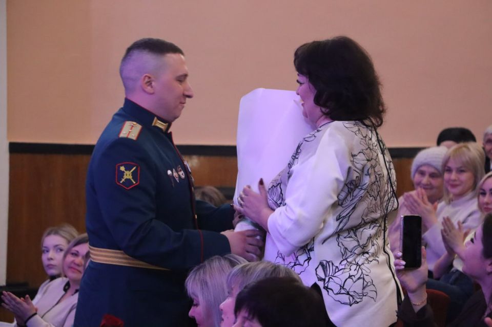 Наталия Жулинская: В преддверии 8 Марта поздравили наших замечательных женщин Наталия Жулинская: В преддверии 8 Марта поздравили наших замечательных женщин