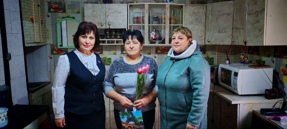 "ЦВЕТЫ МАМАМ ГЕРОЕВ" "ЦВЕТЫ МАМАМ ГЕРОЕВ"