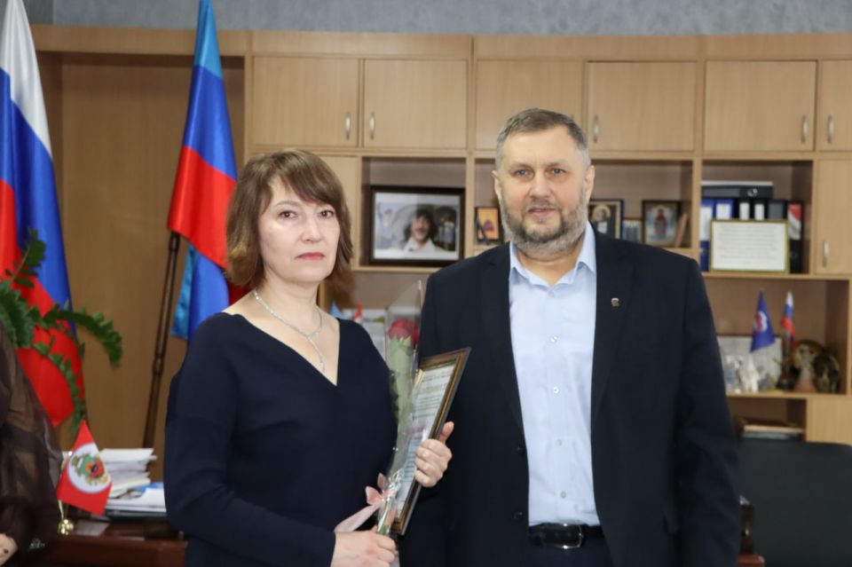 Евгений Бондарь: Не перестаю повторять: в нашем округе живут самые активные, талантливые и целеустремлённые женщины Евгений Бондарь: Не перестаю повторять: в нашем округе живут самые активные, талантливые и целеустремлённые женщины