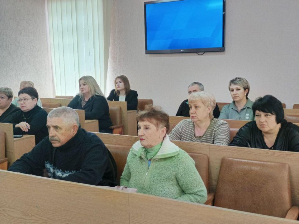 Андрей Рубанцов: В Ровеньках провели Общественные обсуждения итогов Регионального отчетного форума по реализации Народной программы Всероссийской политической партии «ЕДИНАЯ РОССИЯ» в Луганской Народной Республике «Есть... Андрей Рубанцов: В Ровеньках провели Общественные обсуждения итогов Регионального отчетного форума по реализации Народной программы Всероссийской политической партии «ЕДИНАЯ РОССИЯ» в Луганской Народной Республике «Есть...