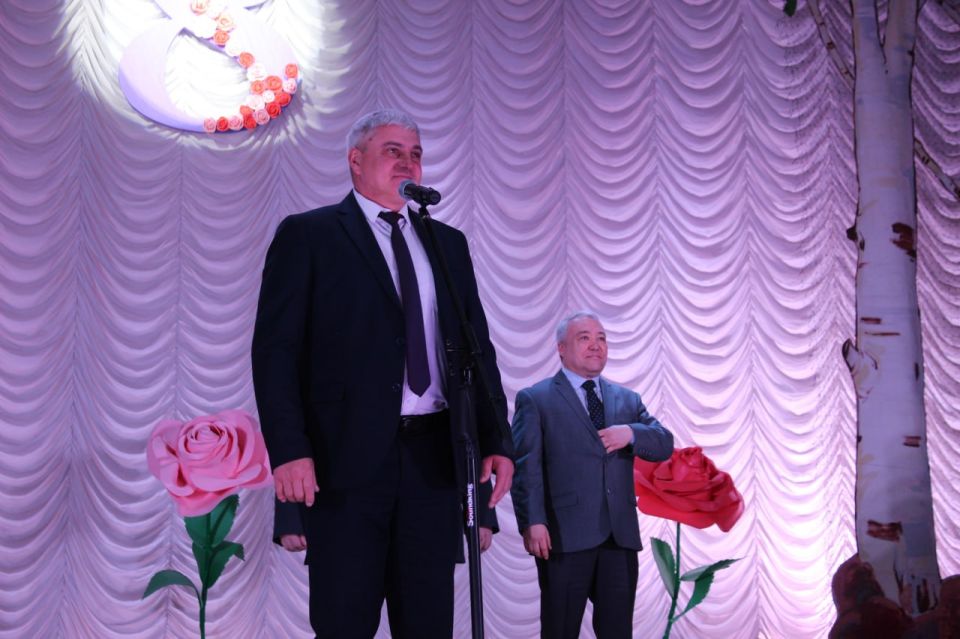 Виталий Коваленко: Сегодня в Беловодском районном доме культы прошел праздничный концерт, посвященный Международному женскому дню Виталий Коваленко: Сегодня в Беловодском районном доме культы прошел праздничный концерт, посвященный Международному женскому дню