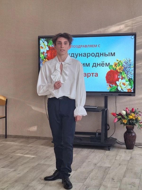 В Доме творчества детей и юношества, состоялось торжественное мероприятие, посвященное самым дорогим и любимым — нашим мамам В Доме творчества детей и юношества, состоялось торжественное мероприятие, посвященное самым дорогим и любимым — нашим мамам
