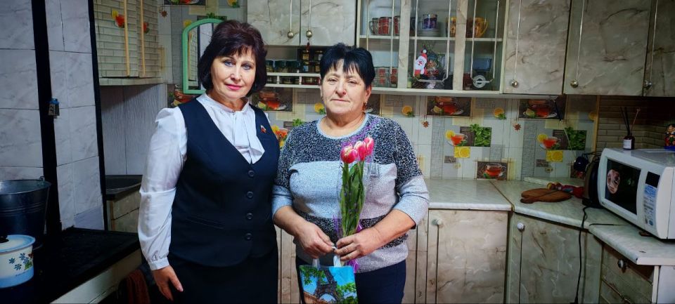 "ЦВЕТЫ МАМАМ ГЕРОЕВ" "ЦВЕТЫ МАМАМ ГЕРОЕВ"