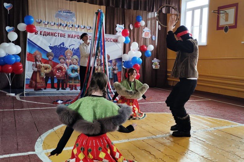 В Ленинской СШ прошло открытие Года единства народов России В Ленинской СШ прошло открытие Года единства народов России