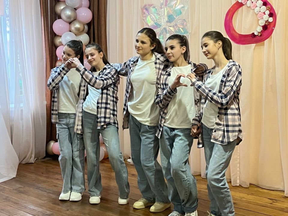 Концерт от юных учеников Марковской детской школы искусств Концерт от юных учеников Марковской детской школы искусств