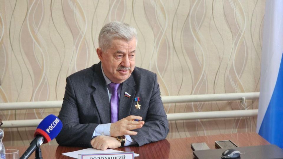 Дроны для СВО, проверка школ и приемы граждан: «Единая Россия» проводит региональную неделю Дроны для СВО, проверка школ и приемы граждан: «Единая Россия» проводит региональную неделю