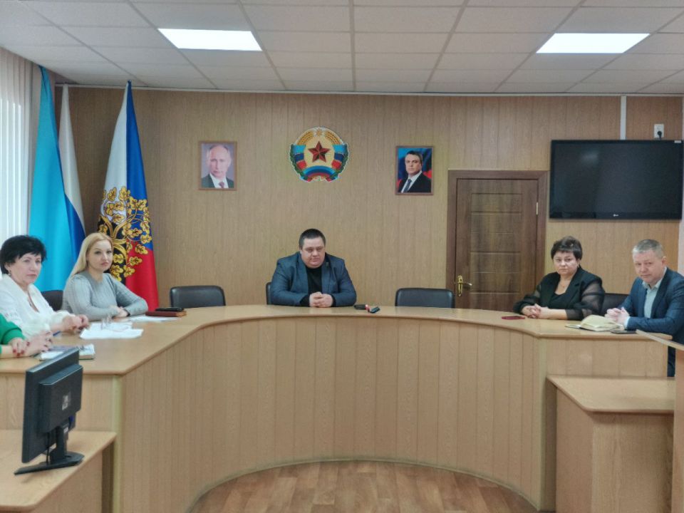 Андрей Рубанцов: Сегодня провел плановое рабочее совещание с руководителями управлений администрации и структурных подразделений Андрей Рубанцов: Сегодня провел плановое рабочее совещание с руководителями управлений администрации и структурных подразделений