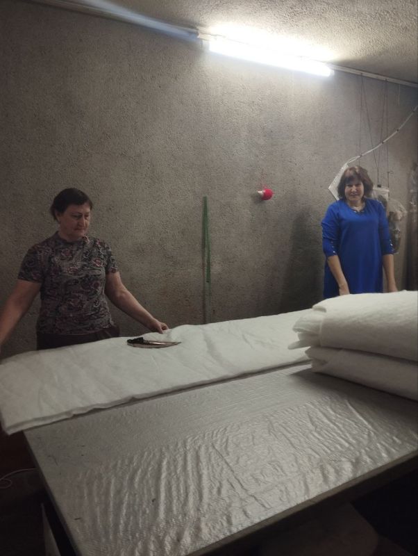 В преддверии Международного женского дня Глава ЛНР Л.И. Пасечник вручил жительнице нашего округа Олесе Зиминой медаль Минобороны РФ «За помощь и милосердие» В преддверии Международного женского дня Глава ЛНР Л.И. Пасечник вручил жительнице нашего округа Олесе Зиминой медаль Минобороны РФ «За помощь и милосердие»