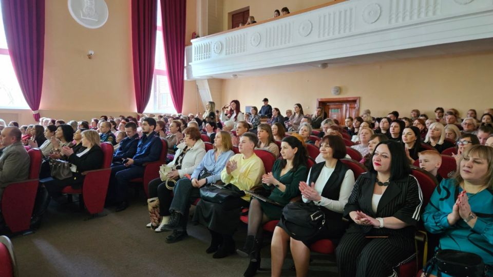 В Алчевске прошел концерт «Праздник красоты и вдохновения» В Алчевске прошел концерт «Праздник красоты и вдохновения»