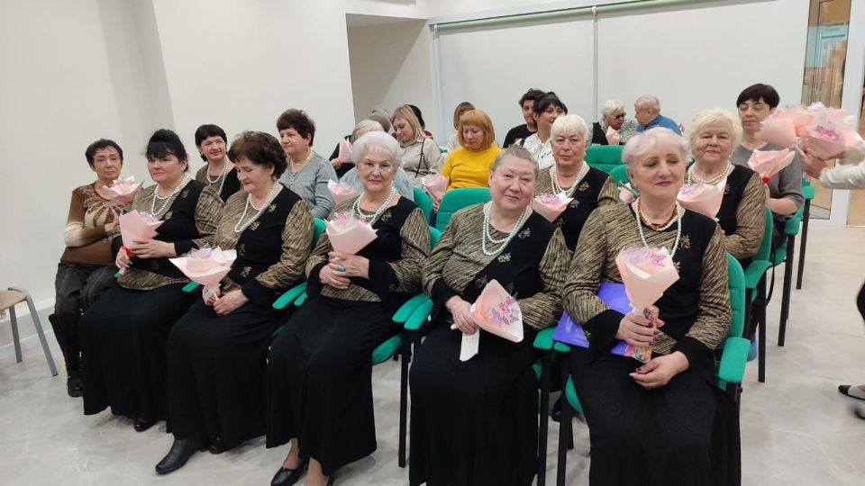 5 марта в Перевальской модельной библиотеке «Библиопортал» состоялся замечательный литературный вечер «Мелодия весны», посвященный Международному женскому дню 8 Марта 5 марта в Перевальской модельной библиотеке «Библиопортал» состоялся замечательный литературный вечер «Мелодия весны», посвященный Международному женскому дню 8 Марта