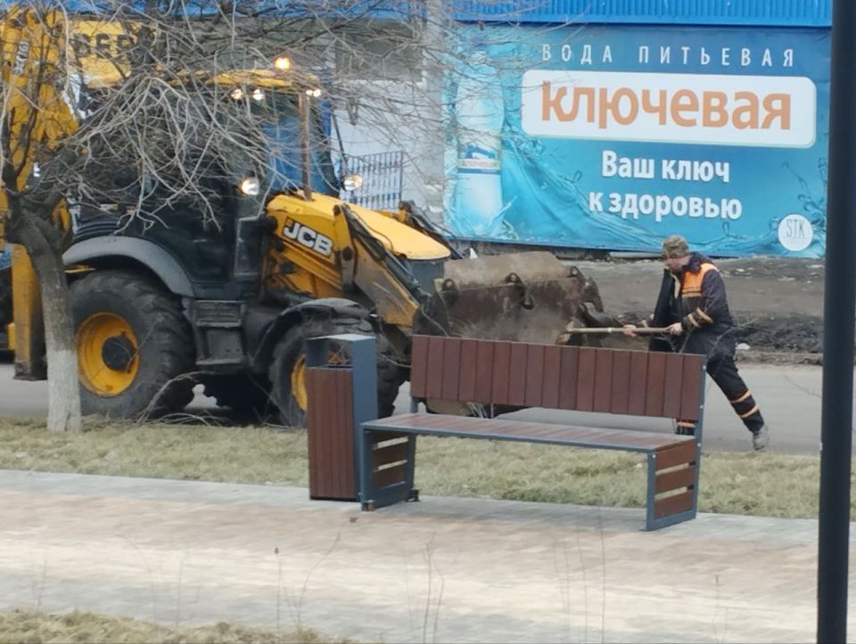 Сергей Козенко: В Краснодонском муниципальном округе продолжаются работы по наведению чистоты и порядка на улично-дорожной сети после зимнего периода Сергей Козенко: В Краснодонском муниципальном округе продолжаются работы по наведению чистоты и порядка на улично-дорожной сети после зимнего периода