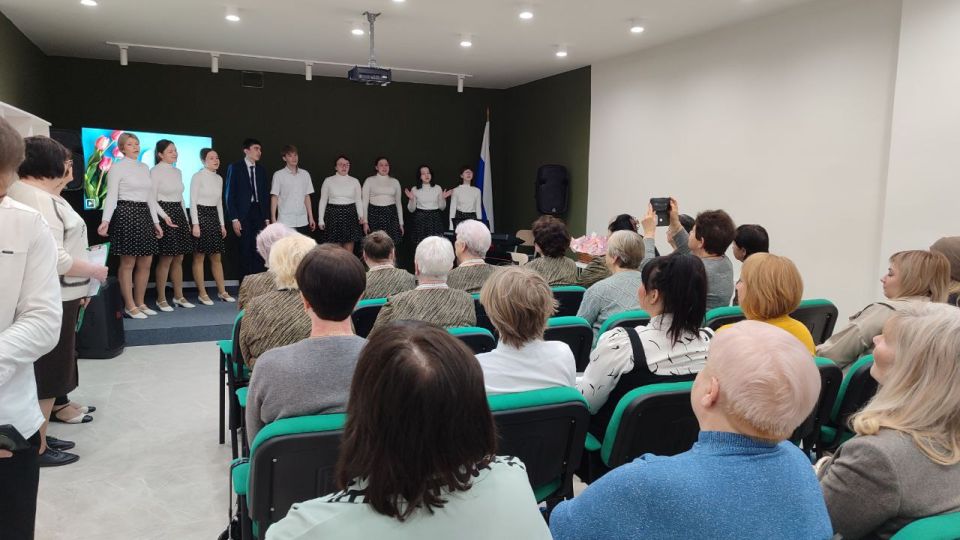 5 марта в Перевальской модельной библиотеке «Библиопортал» состоялся замечательный литературный вечер «Мелодия весны», посвященный Международному женскому дню 8 Марта 5 марта в Перевальской модельной библиотеке «Библиопортал» состоялся замечательный литературный вечер «Мелодия весны», посвященный Международному женскому дню 8 Марта