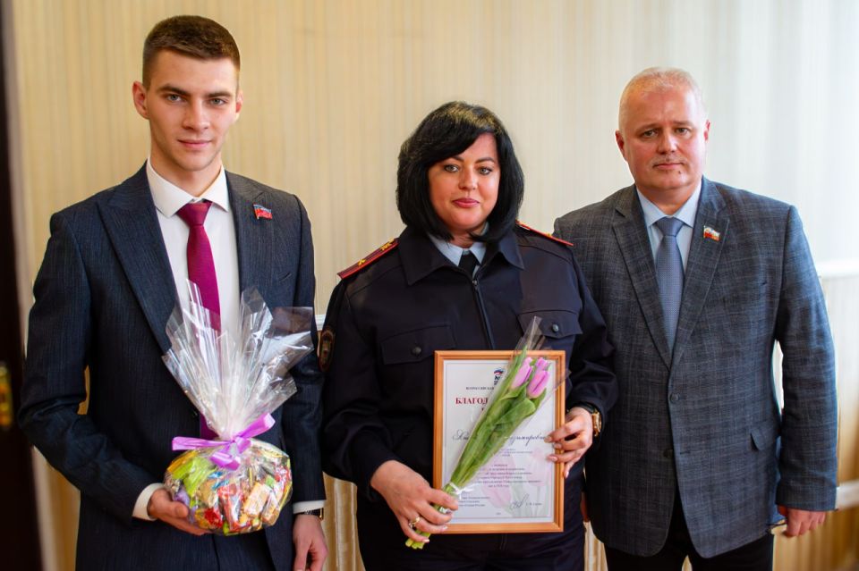 Константин Бутримов: 5 марта в Антраците прошло тёплое мероприятие, посвящённое Международному женскому дню - уже ставшее доброй ежегодной традицией Константин Бутримов: 5 марта в Антраците прошло тёплое мероприятие, посвящённое Международному женскому дню - уже ставшее доброй ежегодной традицией