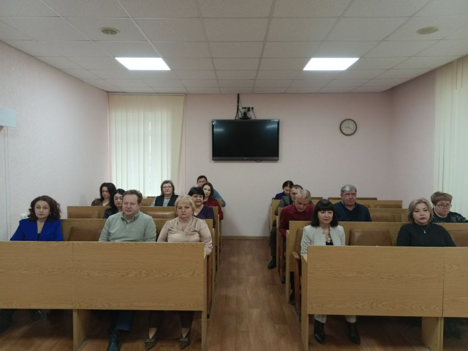 Андрей Рубанцов: Сегодня провел плановое рабочее совещание с руководителями управлений администрации и структурных подразделений Андрей Рубанцов: Сегодня провел плановое рабочее совещание с руководителями управлений администрации и структурных подразделений