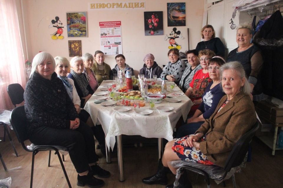 Теплая встреча с участницами клуба «Рукодельницы» в канун 8 Марта прошла в Веселой Горе Теплая встреча с участницами клуба «Рукодельницы» в канун 8 Марта прошла в Веселой Горе