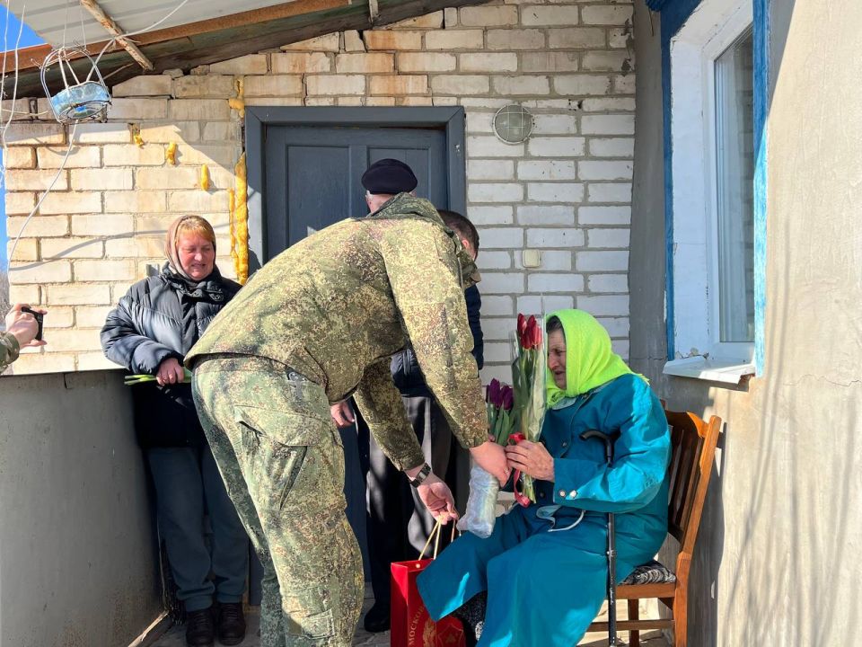 Поздравление ветерана Великой Отечественной войны с 8 марта Поздравление ветерана Великой Отечественной войны с 8 марта