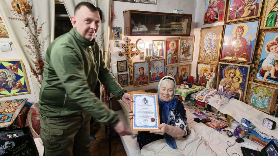 Единая Россия в преддверии 8 Марта поздравляет женщин-волонтеров Единая Россия в преддверии 8 Марта поздравляет женщин-волонтеров