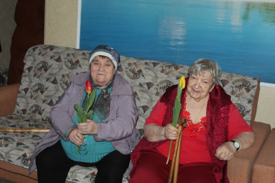 Юлия Кожухарь: В преддверии Международного женского дня — 8 Марта, вместе с коллегами посетили пункты временного размещения граждан, вынужденно покинувших свои дома Юлия Кожухарь: В преддверии Международного женского дня — 8 Марта, вместе с коллегами посетили пункты временного размещения граждан, вынужденно покинувших свои дома
