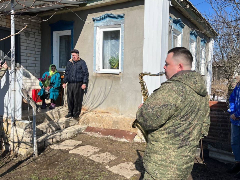 Поздравление ветерана Великой Отечественной войны с 8 марта Поздравление ветерана Великой Отечественной войны с 8 марта