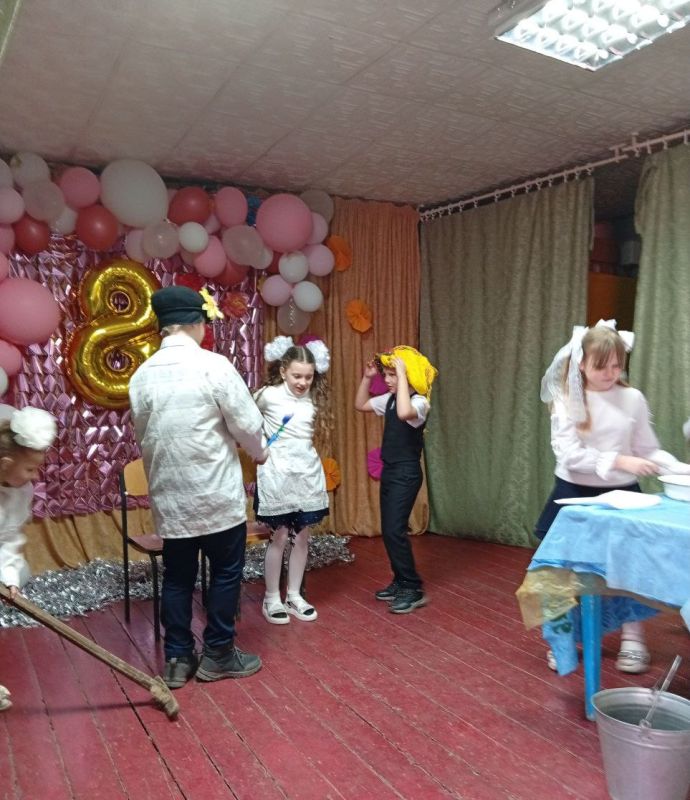 8 марта – Международный женский день, это время, когда прекрасная половина человечества принимает подарки и пожелания в свой адрес 8 марта – Международный женский день, это время, когда прекрасная половина человечества принимает подарки и пожелания в свой адрес