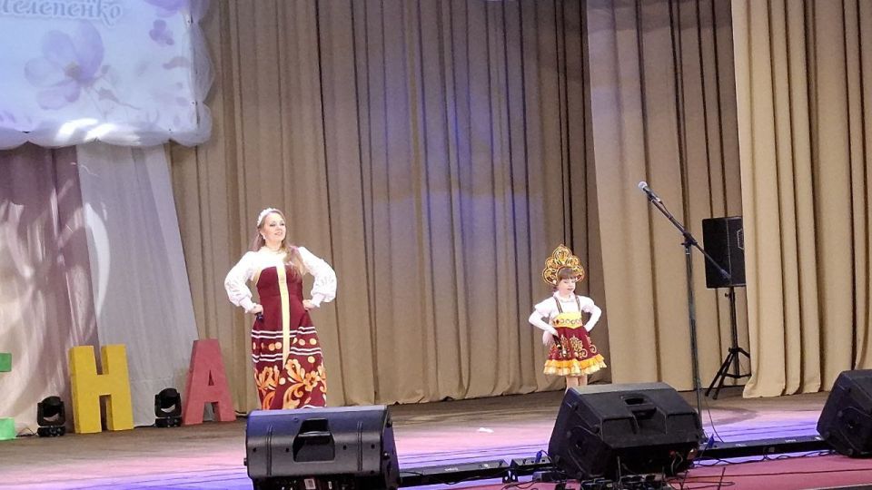 В Краснолучском Дворце культуры имени Ленина состоялся праздничный концерт, посвященный Международному женскому дню В Краснолучском Дворце культуры имени Ленина состоялся праздничный концерт, посвященный Международному женскому дню