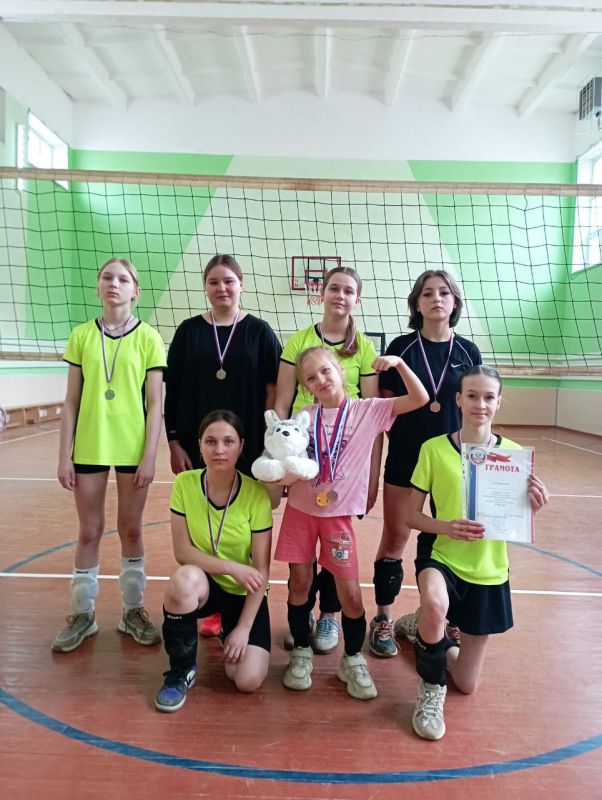 В Новоайдарской ДЮСШ прошёл праздничный турнир по волейболу среди девушек в честь 8 Марта В Новоайдарской ДЮСШ прошёл праздничный турнир по волейболу среди девушек в честь 8 Марта