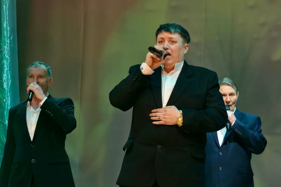 Танцевальный коллектив «Радость» покорил своим артистизмом Танцевальный коллектив «Радость» покорил своим артистизмом