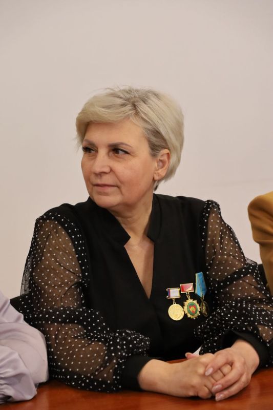 #Путьдобрановости. Денис Мирошниченко вручил благодарности представителям НКО к Международному женскому дню #Путьдобрановости. Денис Мирошниченко вручил благодарности представителям НКО к Международному женскому дню