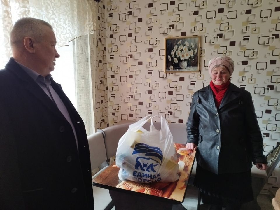 К 8 марта Женское движение Единой России проводит традиционную акцию «Цветы мамам героев», чтобы поддержать женщин, чьи сыновья и мужья сегодня выполняют задачи в зоне специальной военной операции, а также тех, кто потерял... К 8 марта Женское движение Единой России проводит традиционную акцию «Цветы мамам героев», чтобы поддержать женщин, чьи сыновья и мужья сегодня выполняют задачи в зоне специальной военной операции, а также тех, кто потерял...