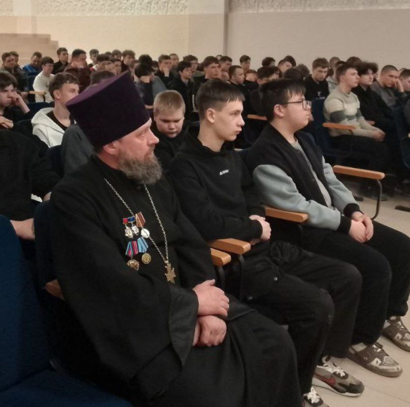Духовность и мужество: Фонд «Защитники Отечества» и Луганская епархия проводят «Уроки мужества» Духовность и мужество: Фонд «Защитники Отечества» и Луганская епархия проводят «Уроки мужества»