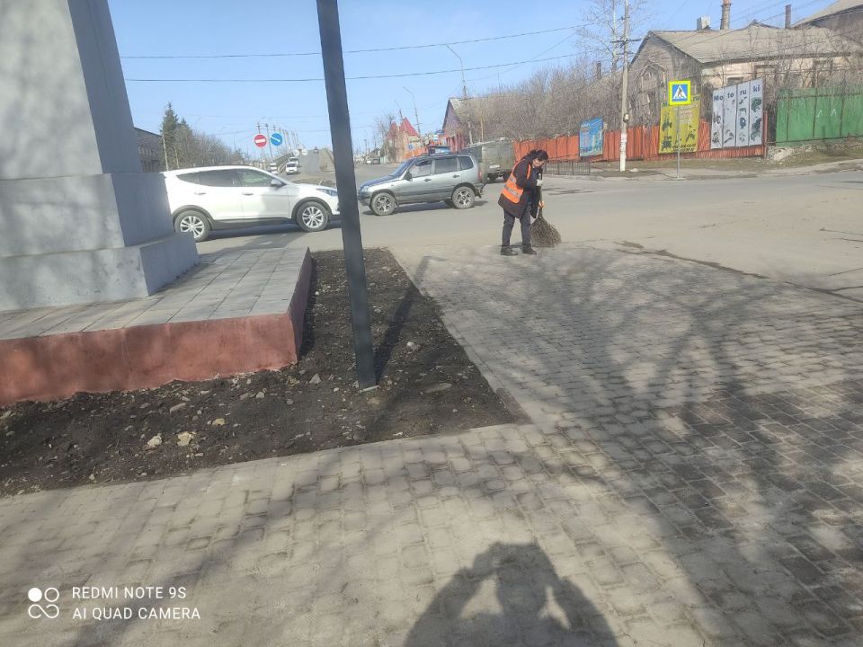 Сегодня МУП «ЖЭК» города Ровеньки проводит весеннюю уборку общественных территорий! Сегодня МУП «ЖЭК» города Ровеньки проводит весеннюю уборку общественных территорий!