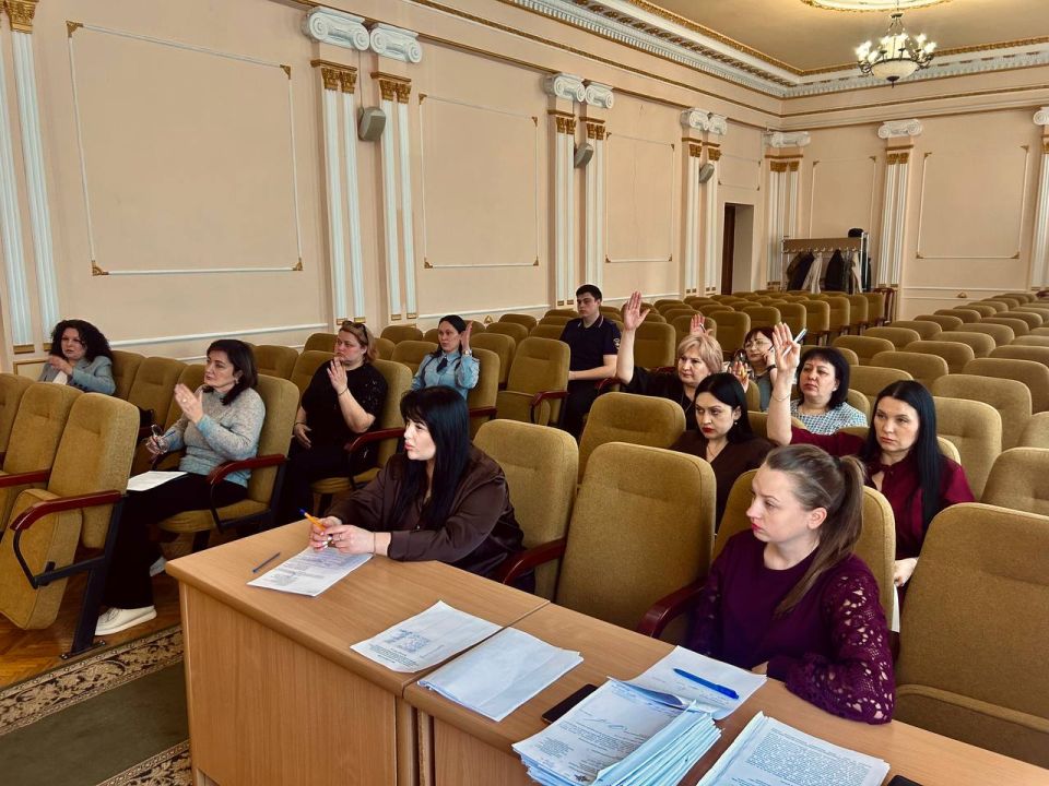 В Краснодоне состоялось заседание муниципальной комиссии по делам несовершеннолетних и защите их прав В Краснодоне состоялось заседание муниципальной комиссии по делам несовершеннолетних и защите их прав