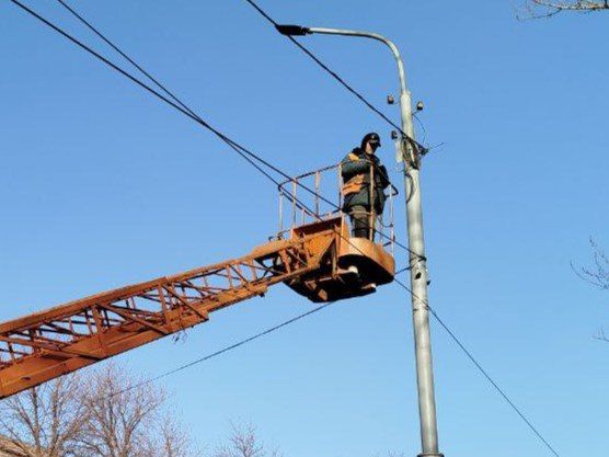Коммунальными службами проведены работы на территории города Коммунальными службами проведены работы на территории города